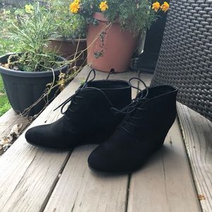 Black Arizona the original jeans co wedged boots